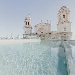 hotel-la-catedral.es-andalucia.com/
